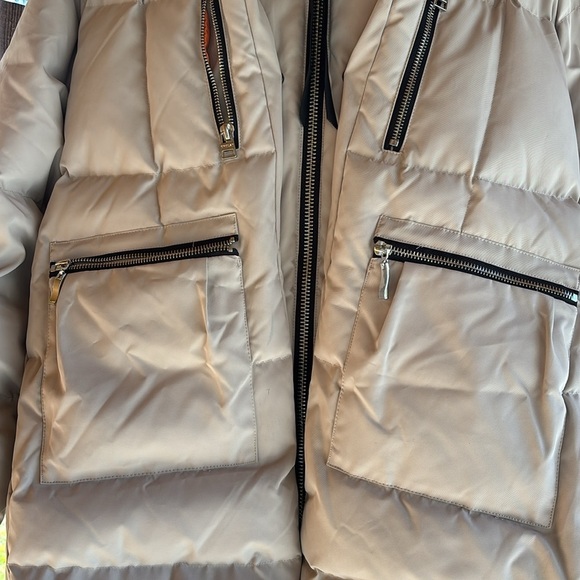 Orolay Tan Puffer Jacket with Orange Lining - Picture 5 of 12